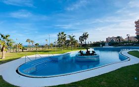 Precioso apartamento 1ª línea de playa con piscina